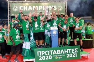 Το "πράσινο" ΤΡΟΠΑΙΟ... στον ουρανό του ΓΣΠ! (Φώτος)