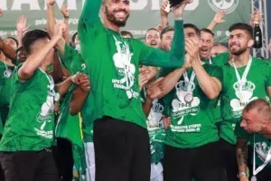 Το "πράσινο" ΤΡΟΠΑΙΟ... στον ουρανό του ΓΣΠ! (Φώτος)