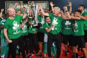 Το "πράσινο" ΤΡΟΠΑΙΟ... στον ουρανό του ΓΣΠ! (Φώτος)