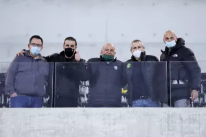 Συγχαρητήρια σε Ομόνοια, Ανόρθωση από ΑΕΚ