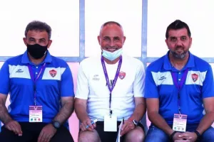 "Καθάρισε" με πεντάρα στο ντεμπούτο του Άγγελου (φώτος)