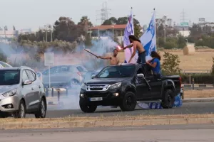 Γαλάζιος... ο αυτοκινητόδρομος! (Φώτος)