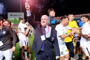 ΜΑΧΗΤΗΣ ο Πουλλαΐδης, πανηγύρισε με πυρσό το 1ο του τρόπαιο! (ΦΩΤΟΣ)