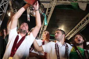 9 Μαΐου 2010 - 10 Μαΐου 2021/ 11 χρόνια και 1 ημέρα μετά... ΠΡΑΣΙΝΗ ΦΙΕΣΤΑ! (Φώτος)