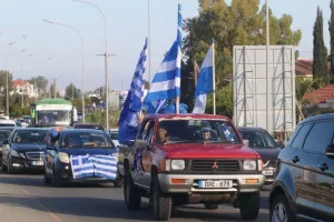 Γαλάζιος... ο αυτοκινητόδρομος! (Φώτος)