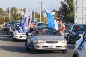 Γαλάζιος... ο αυτοκινητόδρομος! (Φώτος)