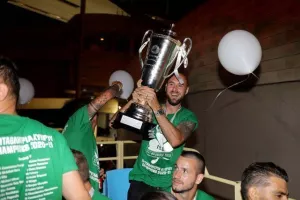 Στο "Ηλίας Πούλλος" και ΑΠΟΘΕΩΣΗ για τους Πρωταθλητές! (ΦΩΤΟΣ/ΒΙΝΤΕΟ)
