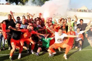 Τρελό... σκηνικό με οπαδούς και παίκτες (ΒΙΝΤΕΟ-ΦΩΤΟΣ)