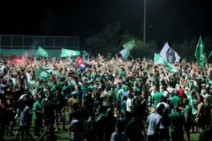 Ο... χαμός στο "Ηλίας Πούλλος" (ΚΑΙΝΟΥΡΓΙΟ ΦΩΤΟΡΕΠΟΡΤΑΖ)