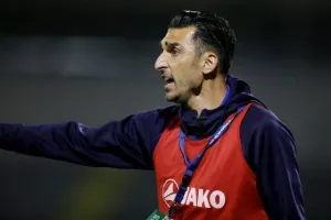 "Διπλό"... άλμα παραμονής με Ζάκπα! (Φώτος)