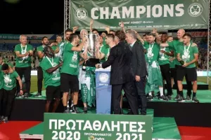 Το "πράσινο" ΤΡΟΠΑΙΟ... στον ουρανό του ΓΣΠ! (Φώτος)