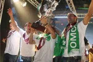 9 Μαΐου 2010 - 10 Μαΐου 2021/ 11 χρόνια και 1 ημέρα μετά... ΠΡΑΣΙΝΗ ΦΙΕΣΤΑ! (Φώτος)