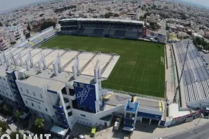 Γιγαντοοθόνη έξω από το "Παπαδόπουλος" για τον τελικό