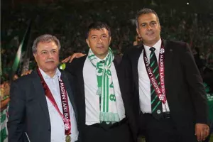 9 Μαΐου 2010 - 10 Μαΐου 2021/ 11 χρόνια και 1 ημέρα μετά... ΠΡΑΣΙΝΗ ΦΙΕΣΤΑ! (Φώτος)