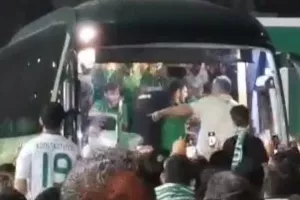 Υποδοχή με: "Είναι τρελός ο Κούσουλος"! (Βίντεο)