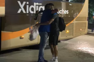 Αναχώρηση με προορισμό... "ΠΑΠ"! (Φώτος)