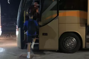 Αναχώρηση με προορισμό... "ΠΑΠ"! (Φώτος)