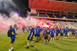 Στο "ΠΑΠ" οι Κυπελλούχοι και... ΑΠΟΘΕΩΣΗ! (Φώτος/Βίντεο)