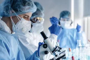 (EΛΛΑΔΑ) Συναγερμός για νέα κρούσματα της ινδικής μετάλλαξης - Την Πέμπτη ανακοινώσεις