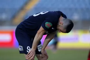 Τρία δοκάρια!
