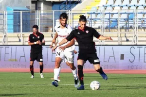 "Καθάρισε" με πεντάρα στο ντεμπούτο του Άγγελου (φώτος)
