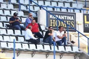 Αποχαιρέτησε... με "καρέ" (Φώτος)