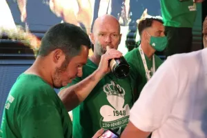 Στο "Ηλίας Πούλλος" και ΑΠΟΘΕΩΣΗ για τους Πρωταθλητές! (ΦΩΤΟΣ/ΒΙΝΤΕΟ)