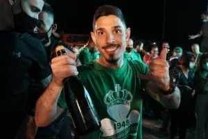Στο "Ηλίας Πούλλος" και ΑΠΟΘΕΩΣΗ για τους Πρωταθλητές! (ΦΩΤΟΣ/ΒΙΝΤΕΟ)