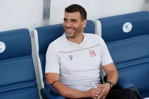 Ο Μάριος Ηλία με δυο γκολ σε πέντε λεπτά... έσωσε τον Εθνικό και έριξε τον Ερμή!