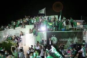 Στο "Ηλίας Πούλλος" και ΑΠΟΘΕΩΣΗ για τους Πρωταθλητές! (ΦΩΤΟΣ/ΒΙΝΤΕΟ)