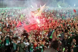 Στο "Ηλίας Πούλλος" και ΑΠΟΘΕΩΣΗ για τους Πρωταθλητές! (ΦΩΤΟΣ/ΒΙΝΤΕΟ)