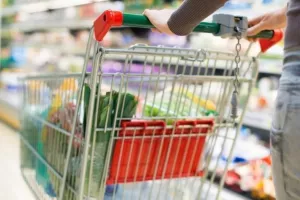 Αυτές οι υπεραγορές είναι ανοικτές νόμιμα σήμερα