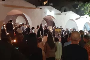 «Χριστός Ανέστη»… στις 21:00