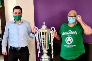 Υπογραμμένη αφίσα των πρωταθλητών για την Μαρία (φώτος)