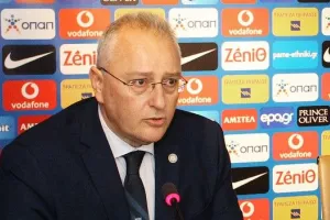 ΕΠΟ: Απέρριψε την προσφυγή του Ολυμπιακού για τον Φιλιππούση