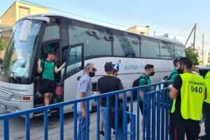 Φώτος/Στο γήπεδο η ΑΕΚ