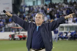 Νέο τραγούδι για την Ανόρθωση: "Χρώμα γαλανόλευκο είσαι κάτι μαγικό" 