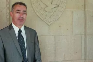 Παραιτήθηκε ο Επ. Εθελοντισμού - Καταγγελίες για πλαστογραφία