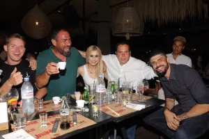 ΦΩΤΟΡΕΠΟΡΤΑΖ Ομόνοιας/Δείπνο... πρωταθλητών!