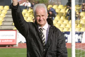 Bernd Stange/Απόλλων