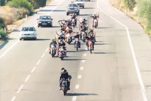 Στους δρόμους/Απόλλων