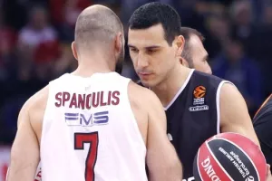 Ζήσης: "Ο Σπανούλης μπορεί να προσφέρει στην Εθνική"