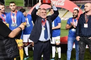 ΜΑΧΗΤΗΣ ο Πουλλαΐδης, πανηγύρισε με πυρσό το 1ο του τρόπαιο! (ΦΩΤΟΣ)