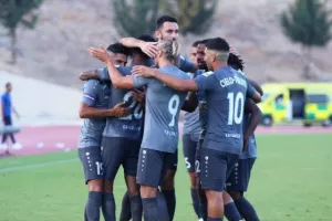 "Διπλό" στο "Στέλιος Κυριακίδης" και... έφυγαν για διακοπές! (φώτος)