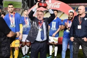 ΜΑΧΗΤΗΣ ο Πουλλαΐδης, πανηγύρισε με πυρσό το 1ο του τρόπαιο! (ΦΩΤΟΣ)