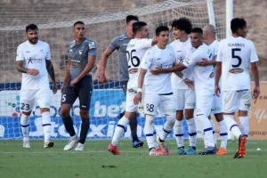 "Διπλό" στο "Στέλιος Κυριακίδης" και... έφυγαν για διακοπές! (φώτος)