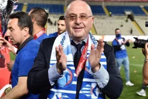 ΜΑΧΗΤΗΣ ο Πουλλαΐδης, πανηγύρισε με πυρσό το 1ο του τρόπαιο! (ΦΩΤΟΣ)