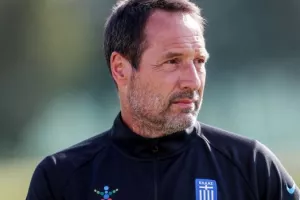Φαν Σιπ: "Σε καλή κατάσταση οι διεθνείς, θα διάλεγα τον Ζαγοράκη 25 χρόνια νεότερο"