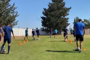 One Team/Άχνα 