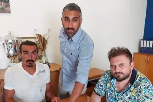 Με σφραγίδα Αιμίλιου ο Λάζαρος στην "Κυρία" (φώτος)